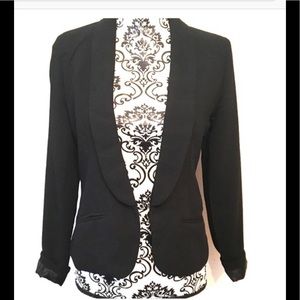 Say What? Women’s black blazer
